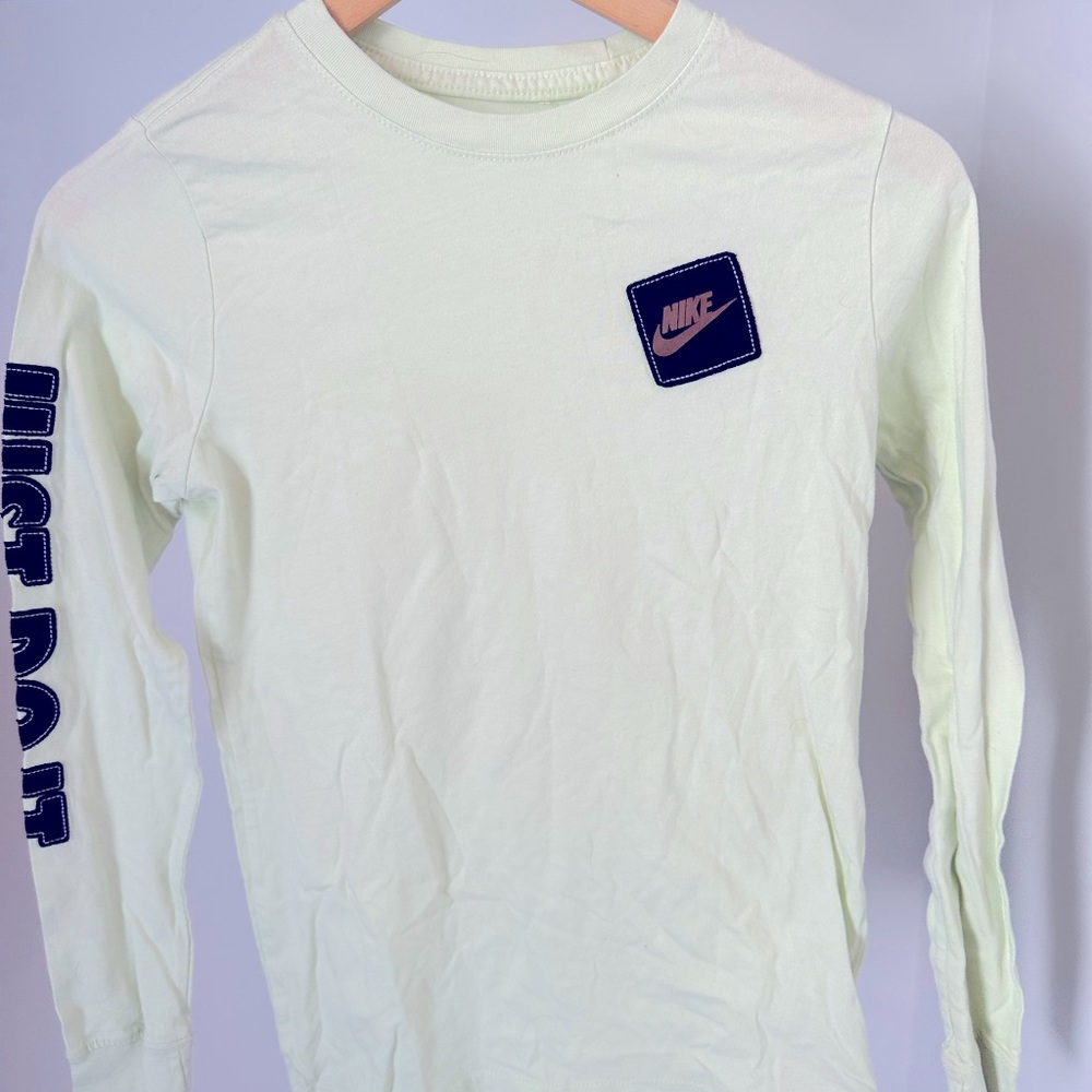Nike long sleeve shirt like new
